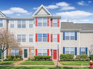 25 Puchala Dr, Parlin, NJ 08859