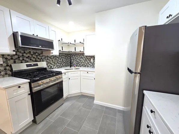 79-18 Astoria Boulevard image 3 of 19