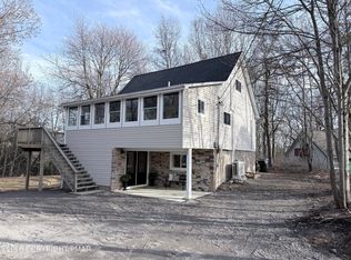 118 Cedar Dr, Long Pond, PA 18334