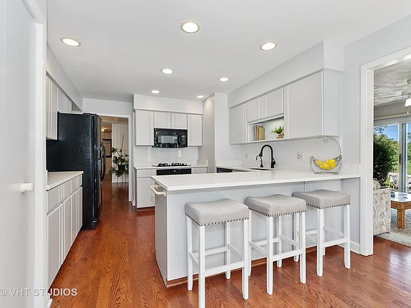 3rd image of 3045 Centennial Ln
