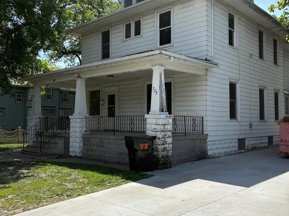 725 E Military Ave, Fremont, NE 68025