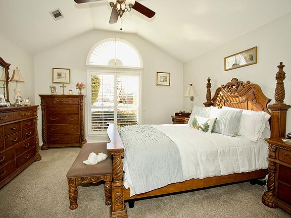 3rd image of 5114 Sherwood Dr