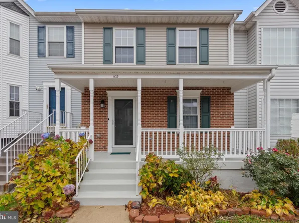 105 Palmetto Ct, La Plata, MD 20646