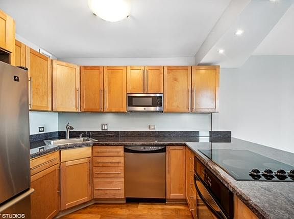 3rd image of 3660 N Lake Shore Dr APT 3805
