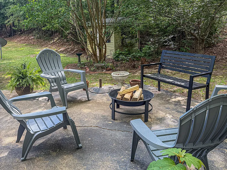 Rosemary Dr — Photo 34