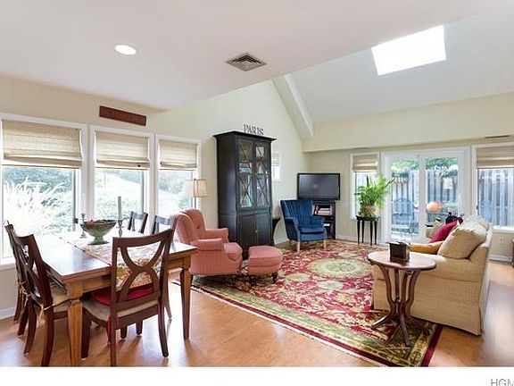 5th image of 63 Dale Ave #1