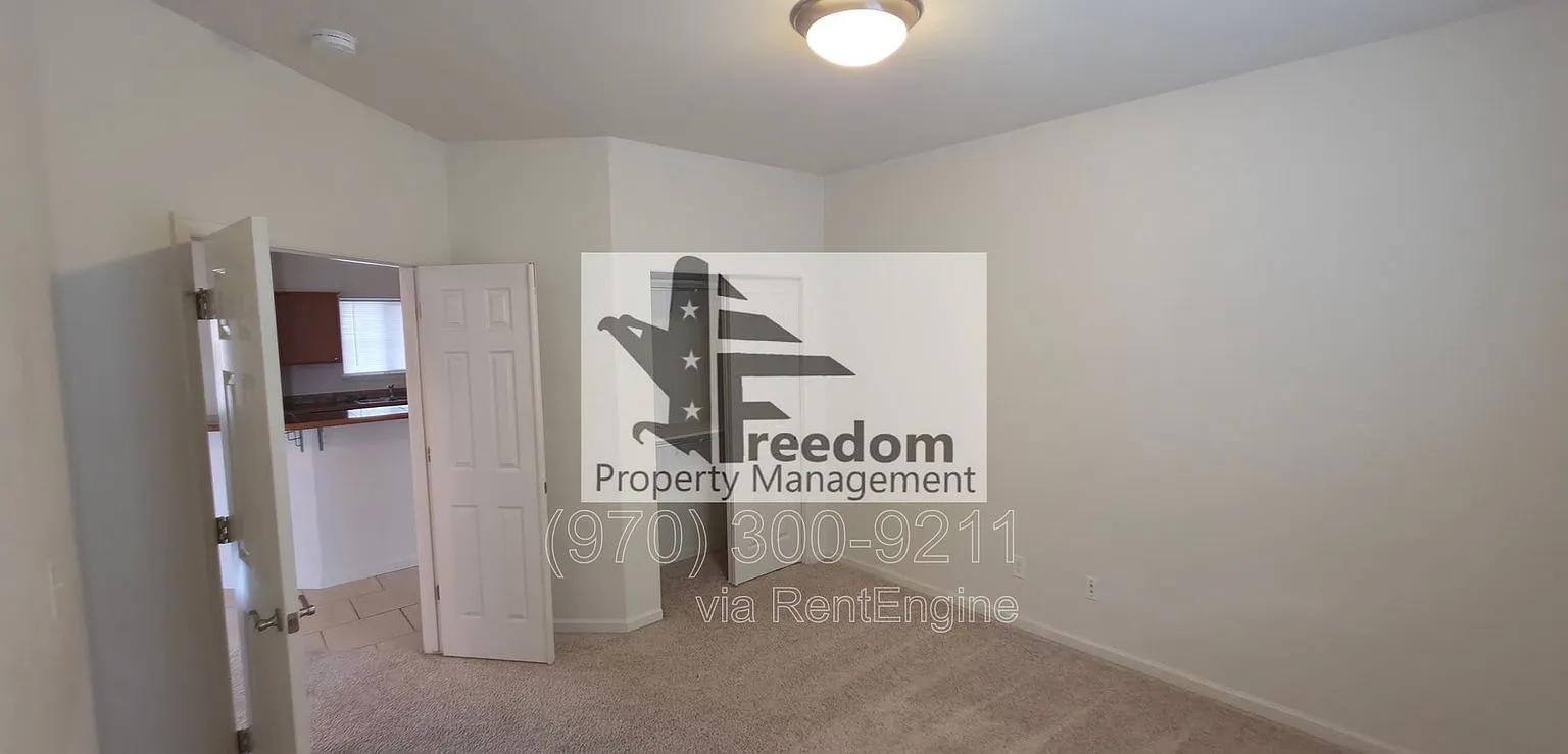 4 bed, 2.0 bath, 1698 sqft, $2,300 — Photo 4