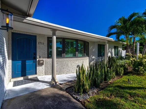 1711 NE 56 Court, Fort Lauderdale, FL 33334