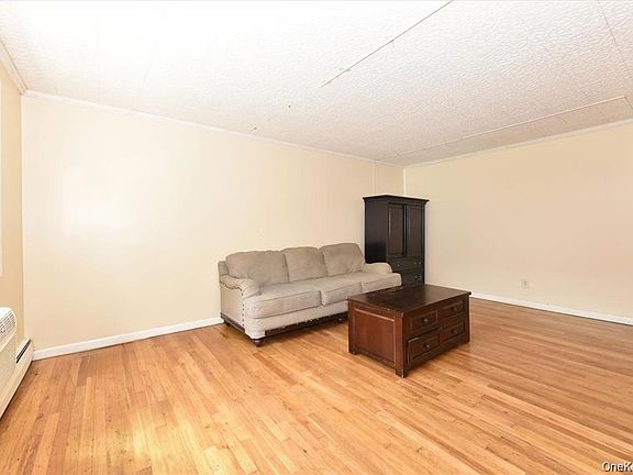 5th image of 295 Merrick Road #4A