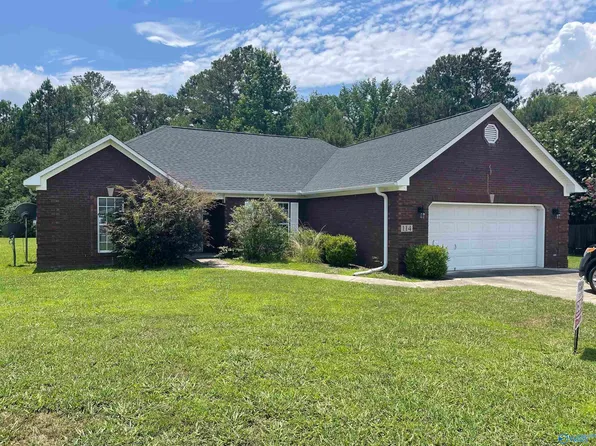 114 Jewell Cobb Ct, Owens Cross Roads, AL 35763