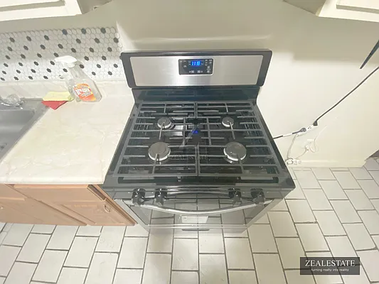 Rented by ZealEstate Group Inc | media 53