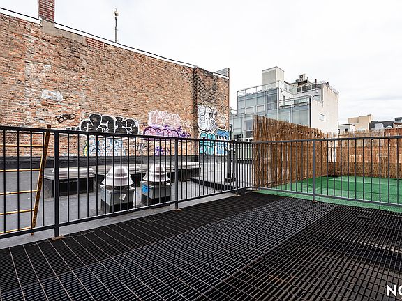 4th image of 228 N 7th St #532