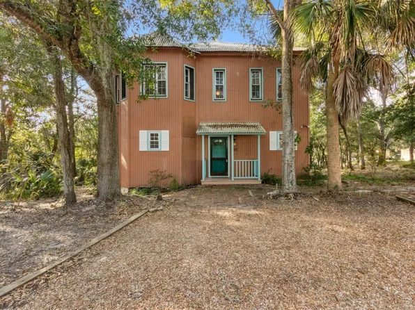 25 N 10th St, Fernandina Beach, FL 32034