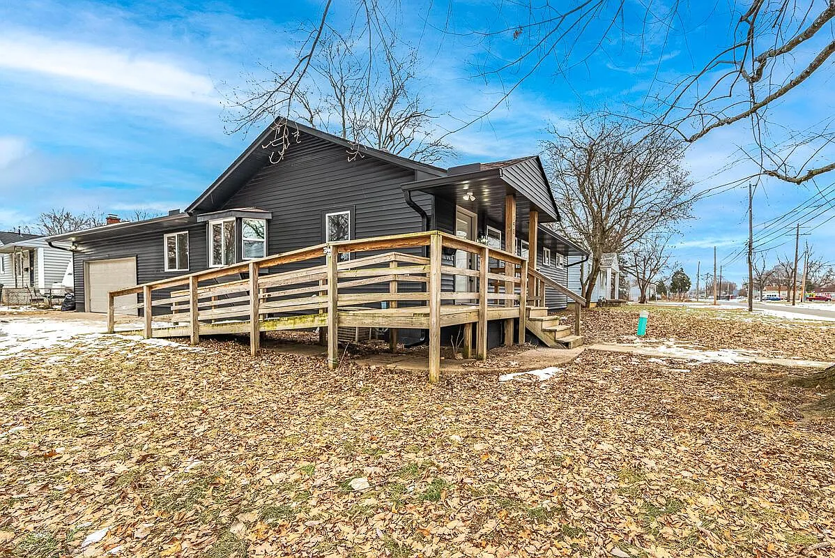 1350 Moler Rd photo 1