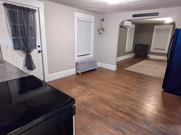 150 Pleasant St #2, Auburn, ME 04210