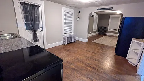 150 Pleasant St #2 Photo 1 150 Pleasant St #2 Photo 1