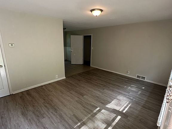 2nd image of 11302 Corrington Ave