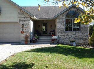 224 Heatherwood Dr, Howard, OH 43028