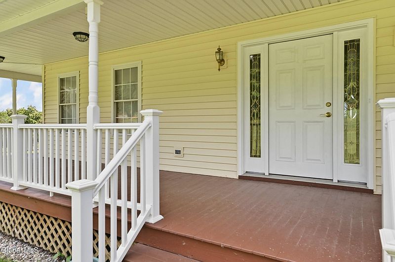3rd image of 2782 Furbeck Road