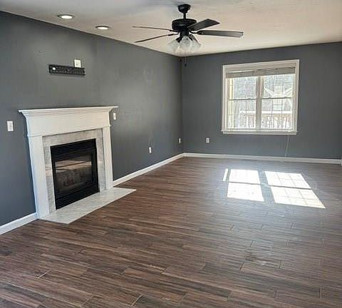 3rd image of 22 Derby Ln