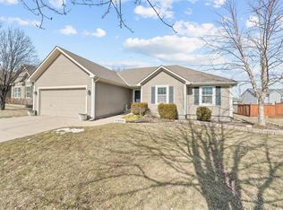 530 E Cheyenne St, Gardner, KS 66030