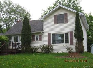 709 E Market St, Lockport, NY 14094