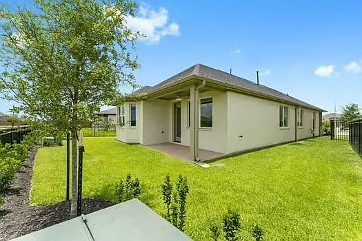 724 Lake Lacosta Dr — Photo 29