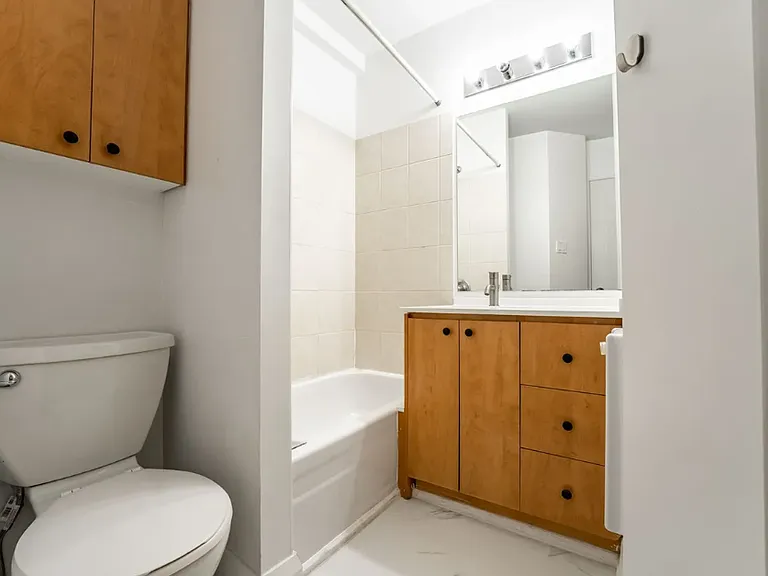 477 Cumberland St #1 — Photo 6
