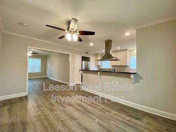 3rd image of 2721 Fairfield Ave
