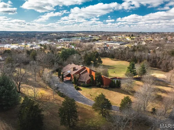 10335 Stoltz Dr, Rolla, MO 65401