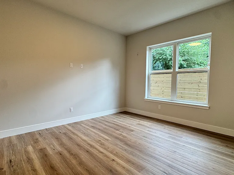 5222-24 Chester Ave #3 — Photo 28
