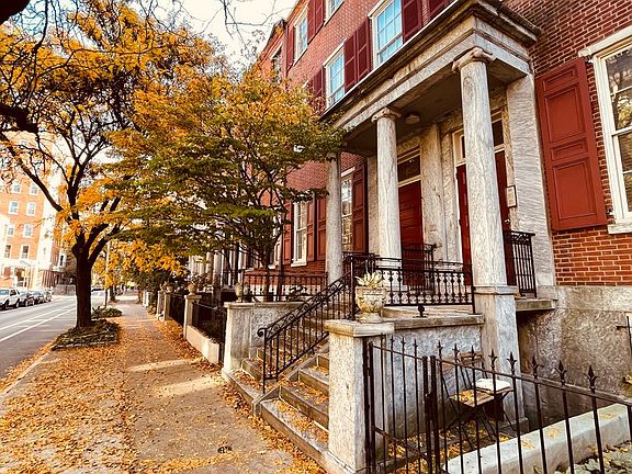 3rd image of 912 Spruce St #2-1