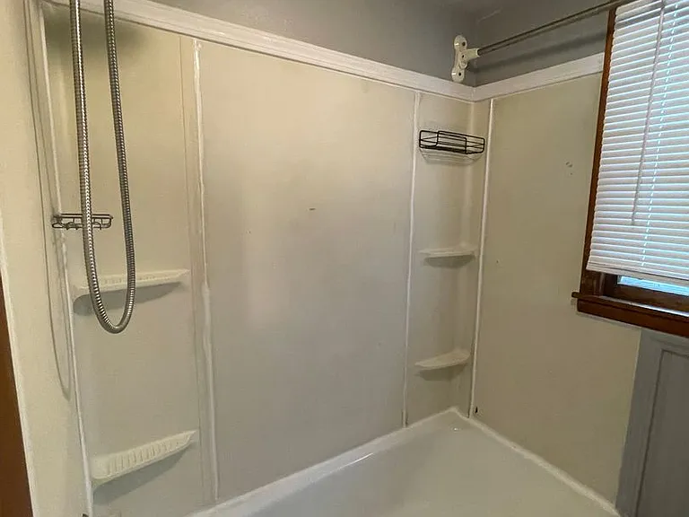 504 Chestnut St — Photo 15