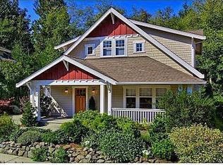 9435 N Town Dr NE, Bainbridge Island, WA 98110