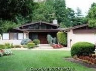 7304 Helmsdale Rd, Bethesda, MD 20817