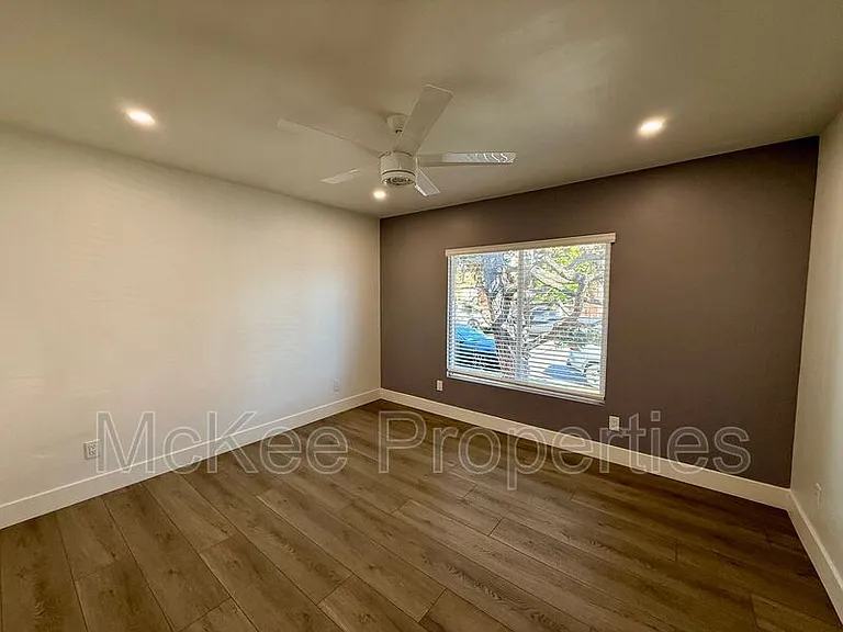 1658 Cable St — Photo 6