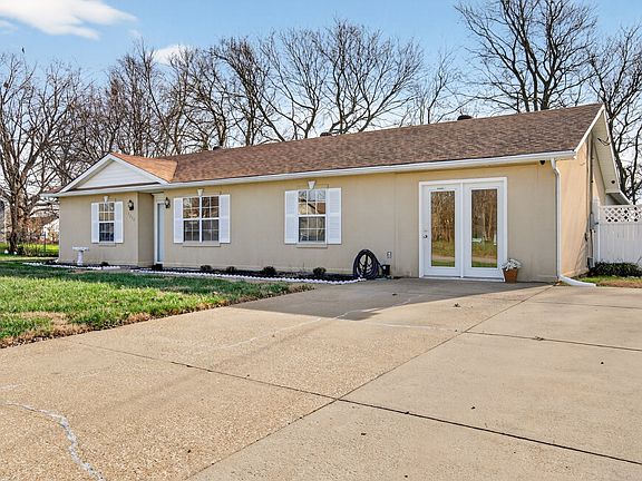 2nd image of 1211 Patton Pl