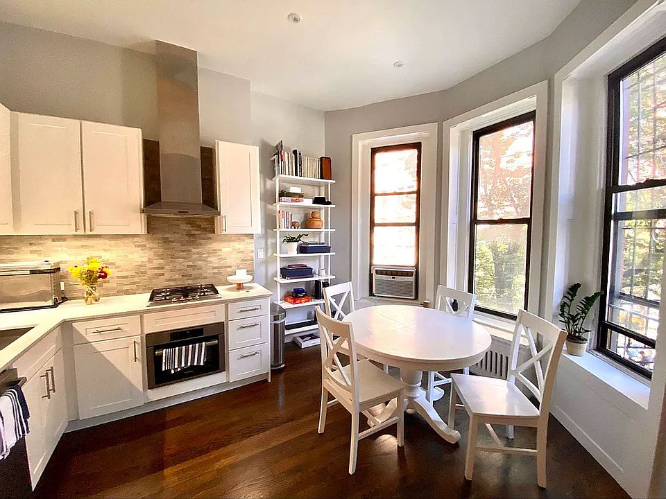 1st image of 202 W 83rd St APT 4F