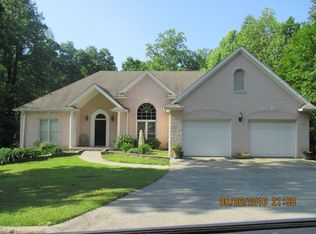 1905 Canterbury Dr, Dalton, GA 30720