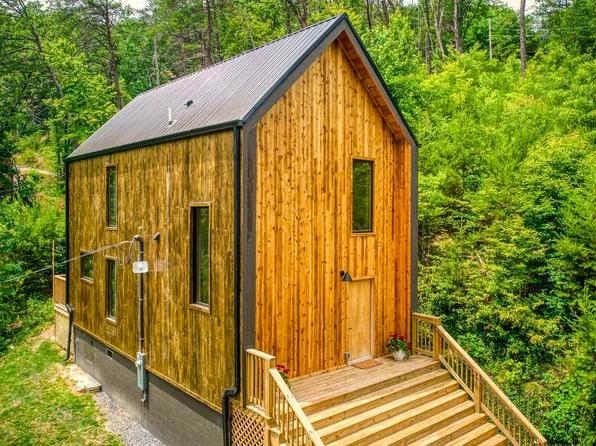 3110 Sourwood Way, Sevierville, TN 37862