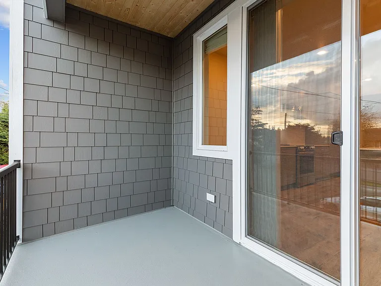 15423 Admiralty Way #B7 — Photo 14