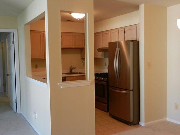 4th image of 1735 Waterford Dr