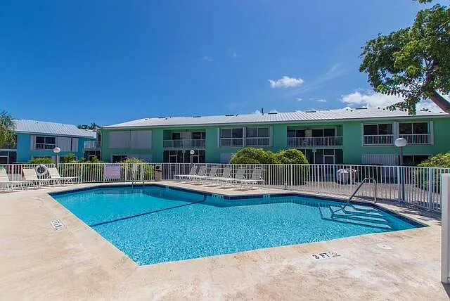 98402 Windward Ave #98402 — Photo 31