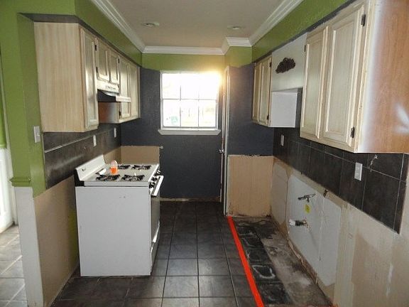4th image of 412 Butler Dr