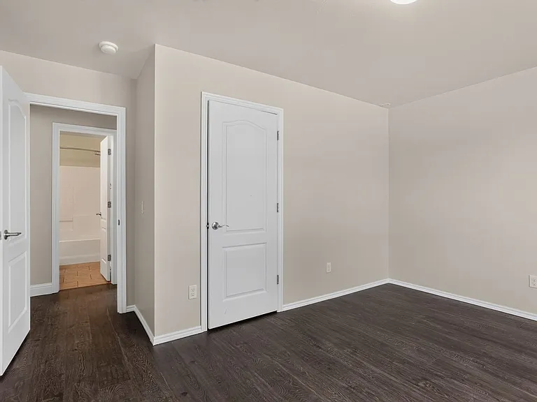 13113 Camden Dr — Photo 28