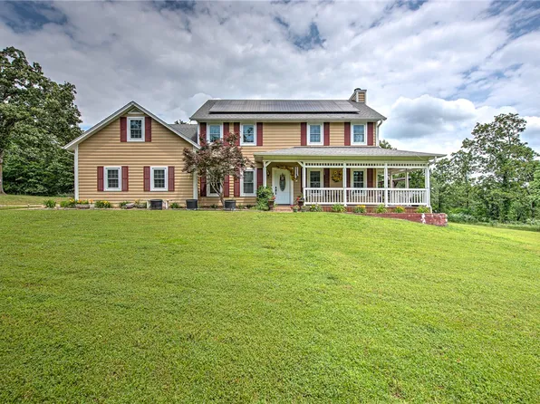 3803 S Sumac St, Siloam Springs, AR 72761