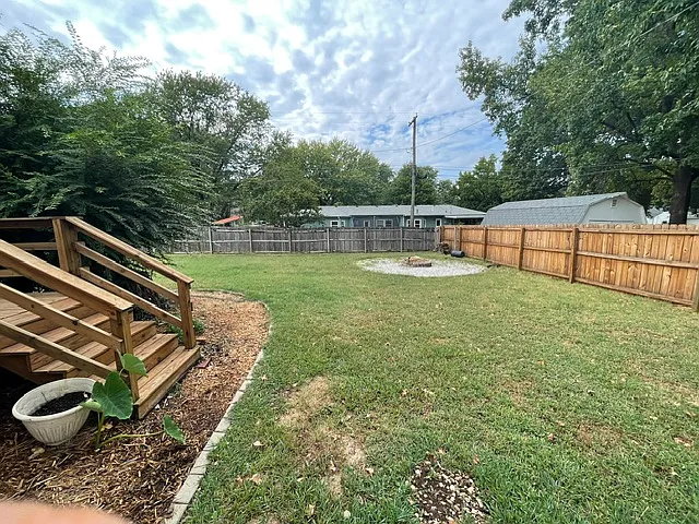 3 bed, 1256 sqft, $1,495 — Photo 3
