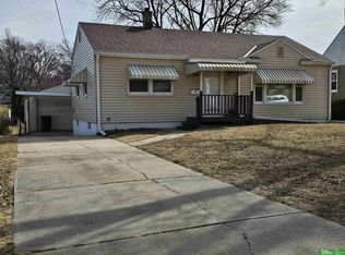 2307 S 48th St, Omaha, NE 68106