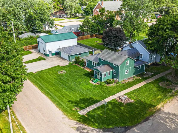 121 W Walnut St, Mason City, IL 62664