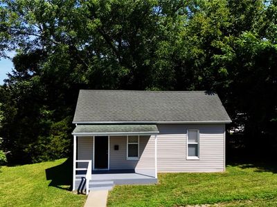 821 N 3rd St, De Soto, MO, 63020